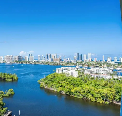 $10,800 | 16385 Biscayne Boulevard, Unit 7, North Miami Beach, FL 33160