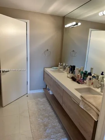 $10,800 | 16385 Biscayne Boulevard, Unit 7, North Miami Beach, FL 33160
