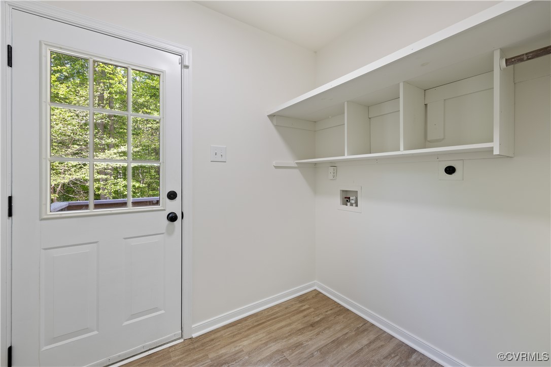 11730 Corte Castle Road Chesterfield, VA 23838 - Photo 18 of 50 Laundry area featuring electric dryer hookup, ligh