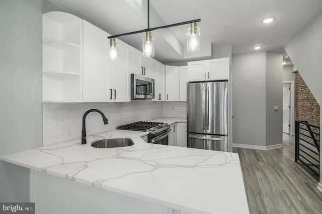 $2,300 | 1330 South Carlisle Street, Unit 1, Philadelphia, PA 19146