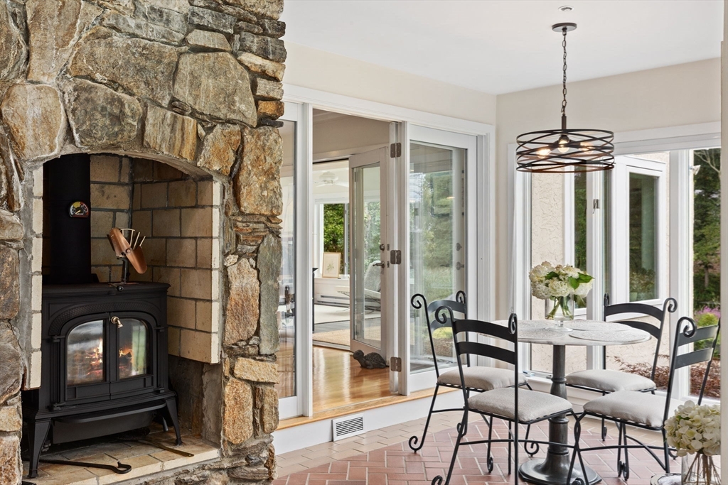 112 River Road Hanover, MA 02339 - Photo 8 of 42