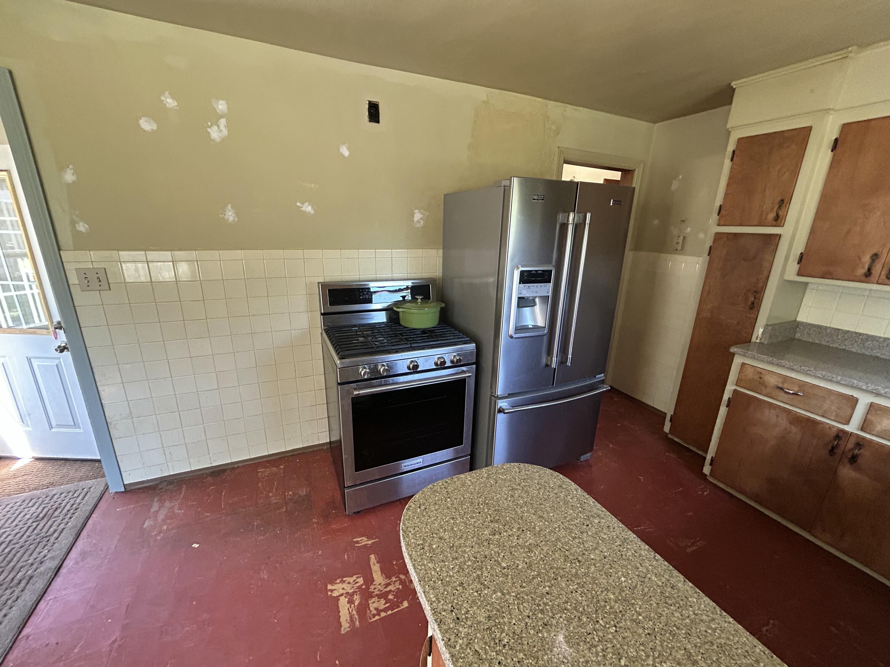 6845 Highway 31 Caledonia, WI 53402 - Photo 7 of 21 Stainless steel appliances