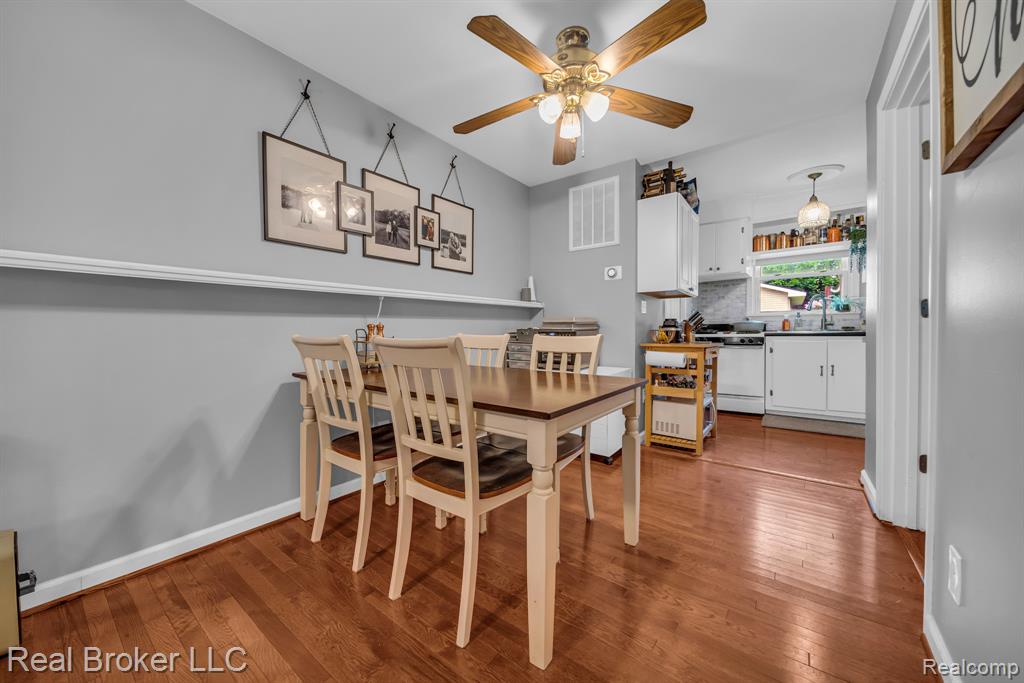 22810 Power Road Farmington, MI 48336 - Photo 8 of 31