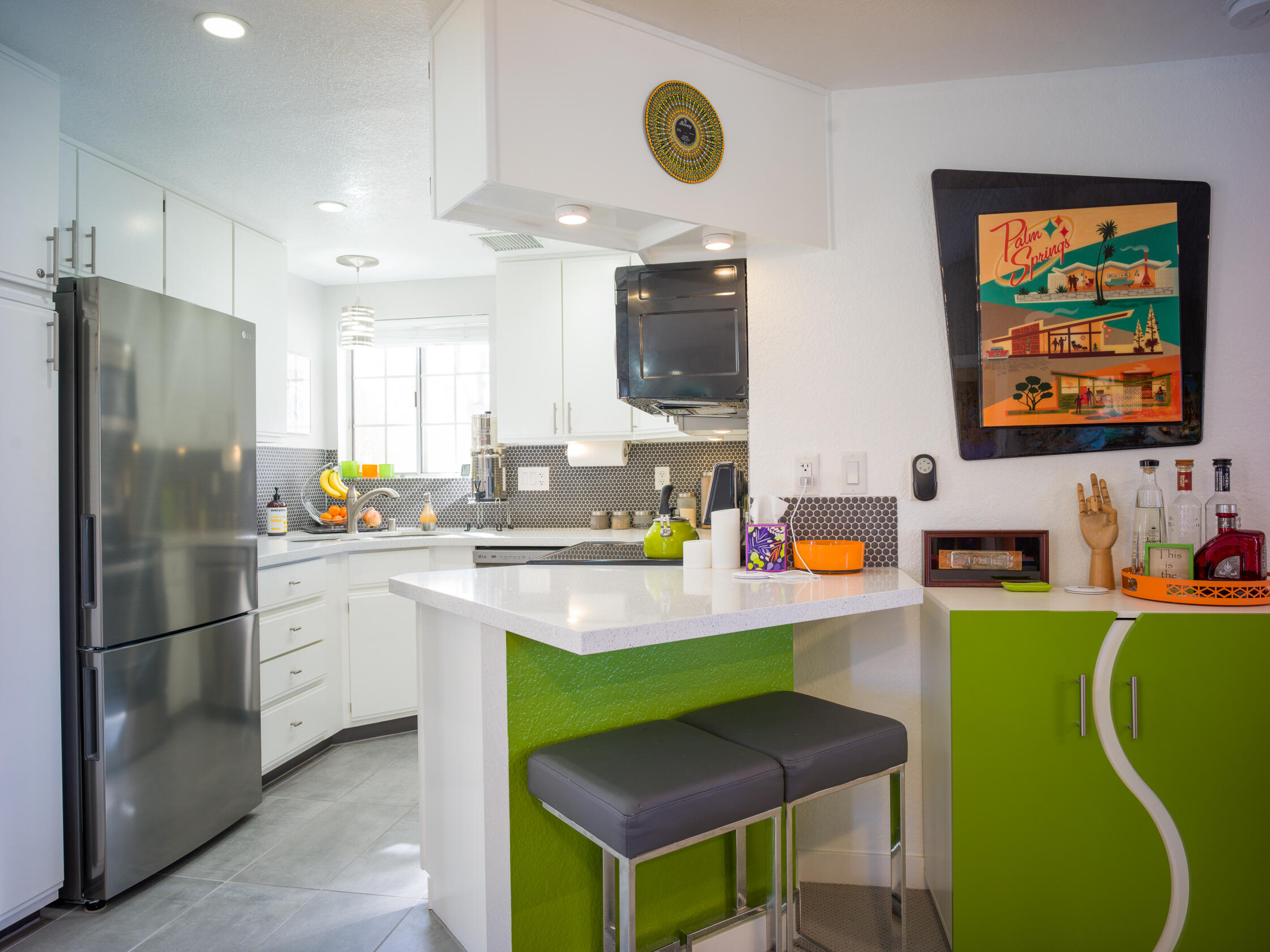 2700 Lawrence Crossley Road, Unit 7 Palm Springs, CA 92264 - Photo 3 of 28 a kitchen with a cabinets a sink and appliances