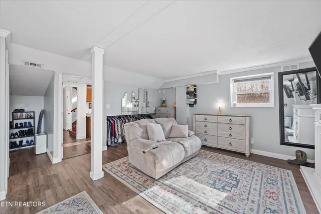 $375,000 | 209 Highland Drive, Harriman, TN 37748