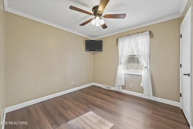 $375,000 | 209 Highland Drive, Harriman, TN 37748