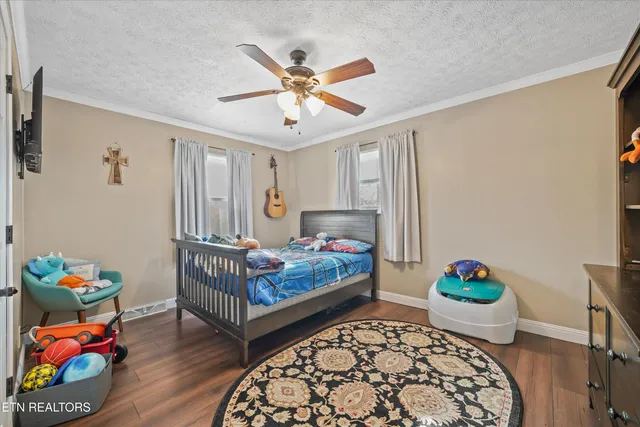 $375,000 | 209 Highland Drive, Harriman, TN 37748