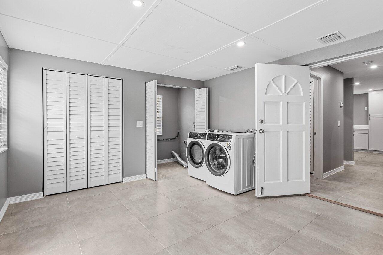 5931 Dryden Road, Unit B West Palm Beach, FL 33415 - Photo 11 of 16 Bedroom 3