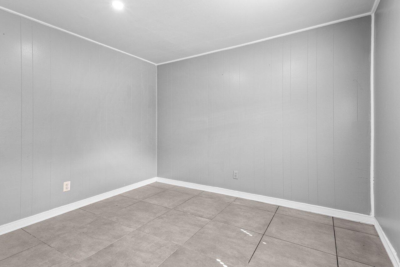 5931 Dryden Road, Unit B West Palm Beach, FL 33415 - Photo 9 of 16 Bedroom 4