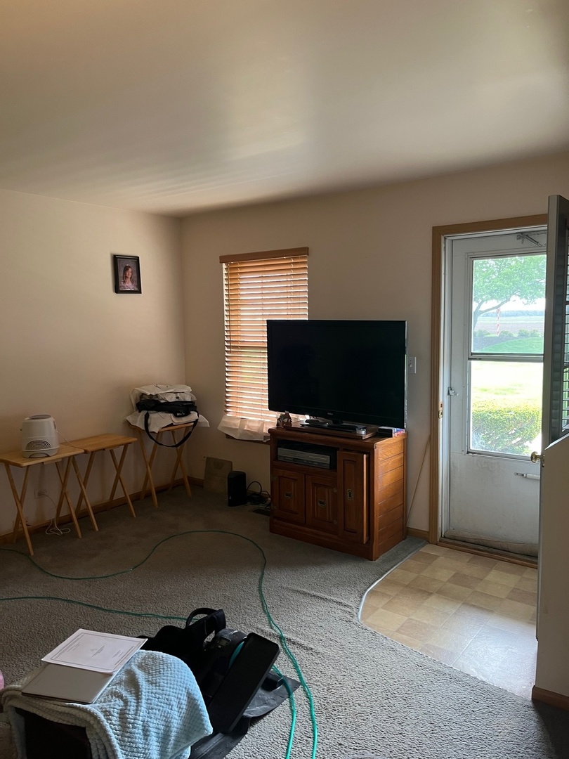 570 Timber Drive Harvard, IL 60033 - Photo 5 of 11