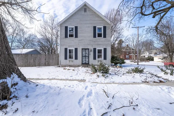 $122,000 | 1101 Low Street, Bloomington, IL 61701