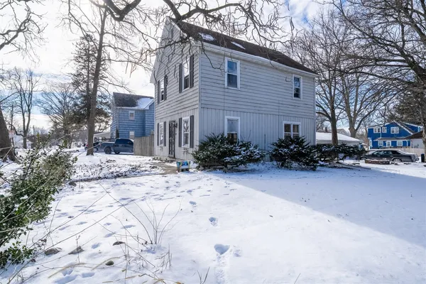 $122,000 | 1101 Low Street, Bloomington, IL 61701