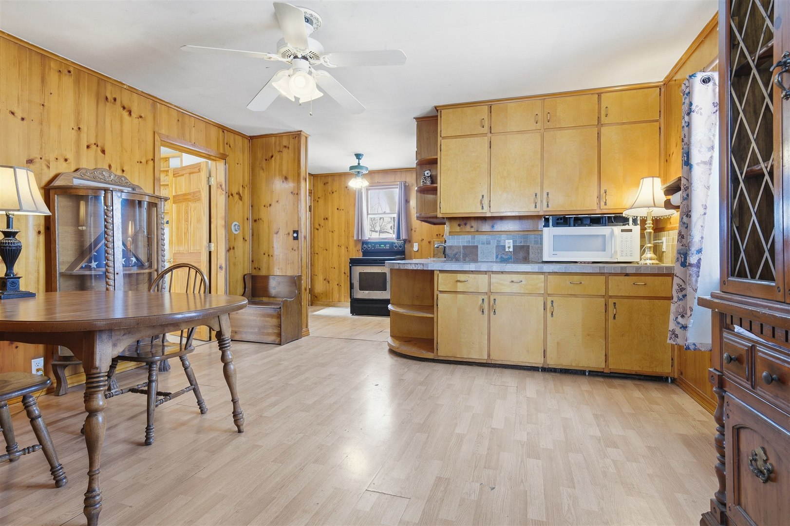 1101 Low Street Bloomington, IL 61701 - Photo 3 of 18