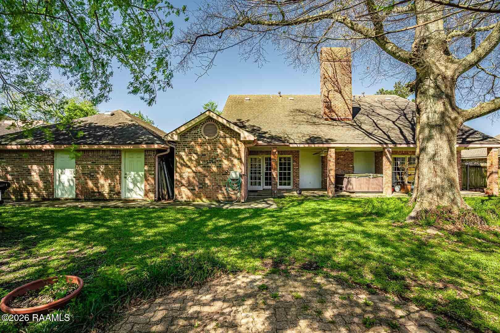 110 Rimwood Avenue Lafayette, LA 70501 - Photo 2 of 23 31-web-or-mls-SH_03258-HDR