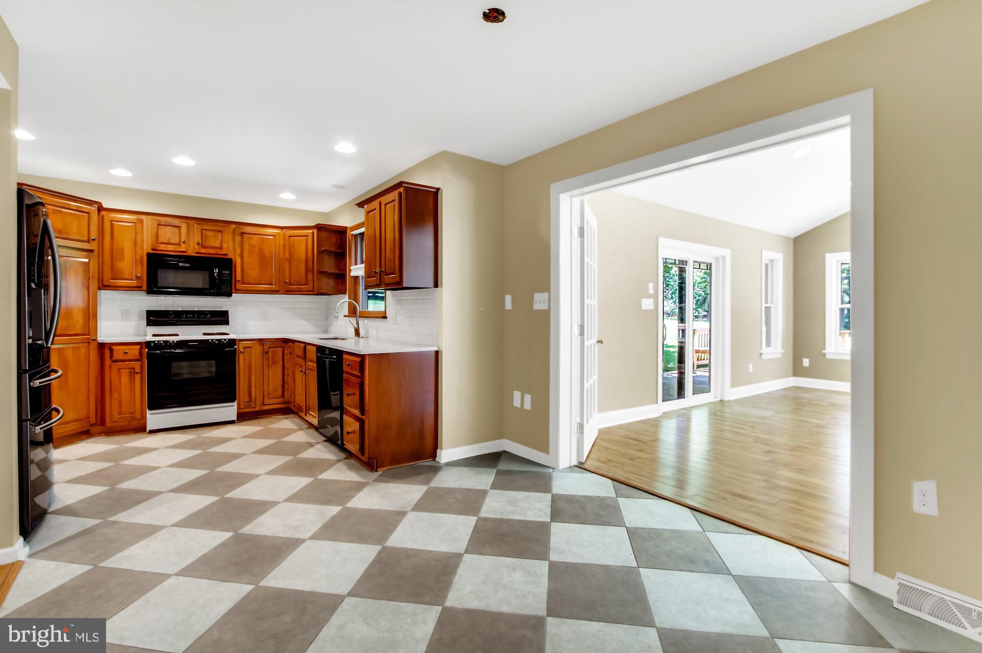 2009 Harrogate Road Lancaster, PA 17601 - Photo 10 of 40 Gallery Image 10