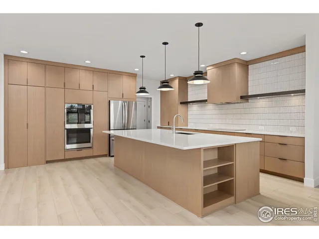 a view of a black and white wall