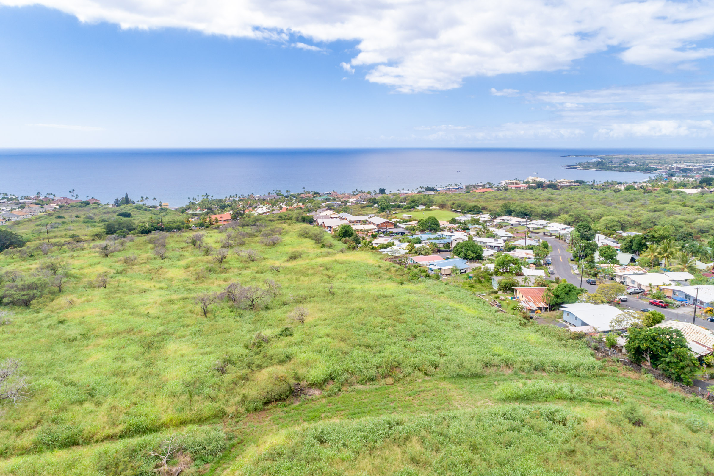 2 St Kuakini Kailua-kona Hi 96740 Kailua-Kona, HI 96740 - Photo 14 of 23 a view of a city