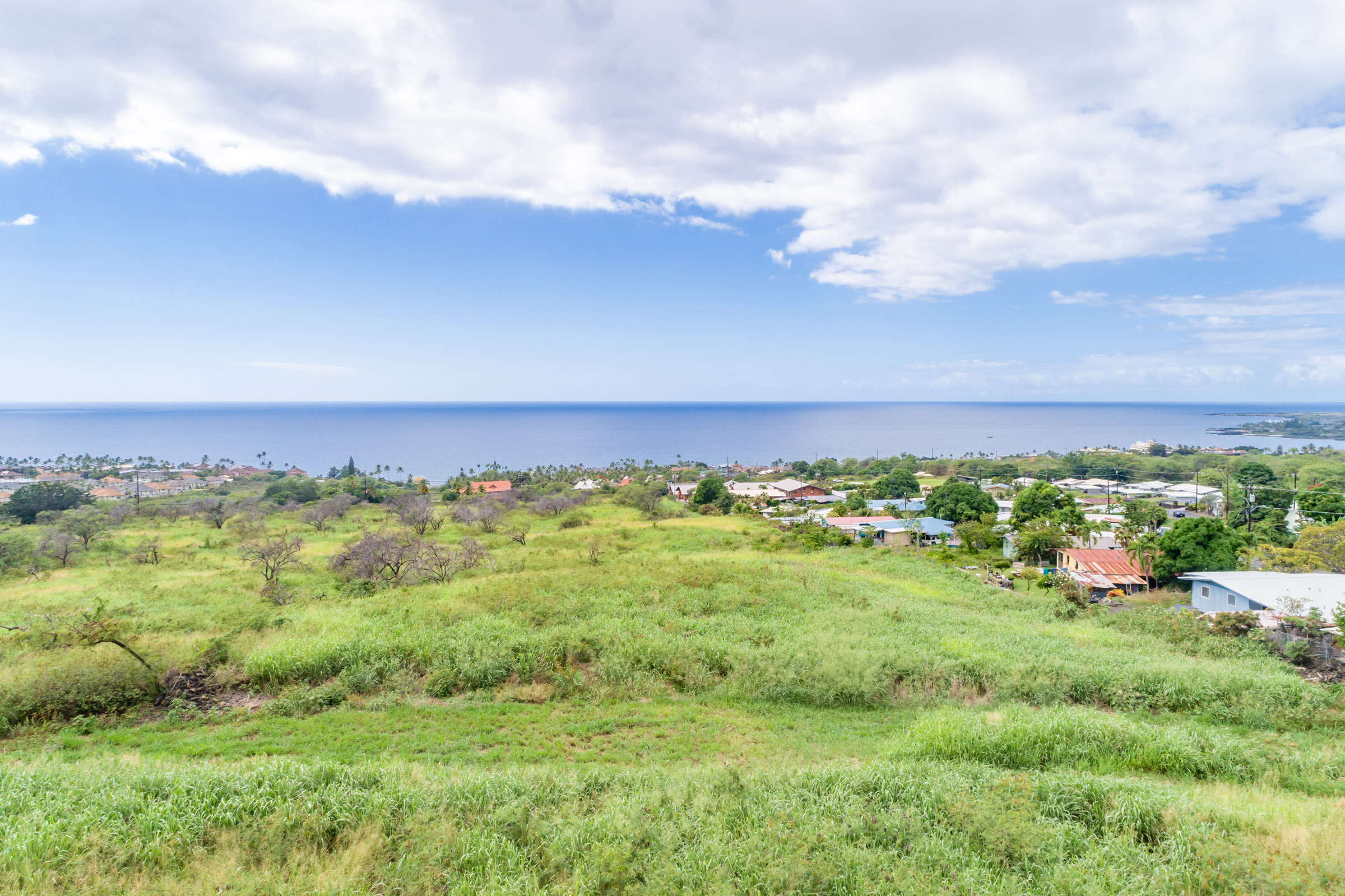 2 St Kuakini Kailua-kona Hi 96740 Kailua-Kona, HI 96740 - Photo 15 of 23 a view of a green field