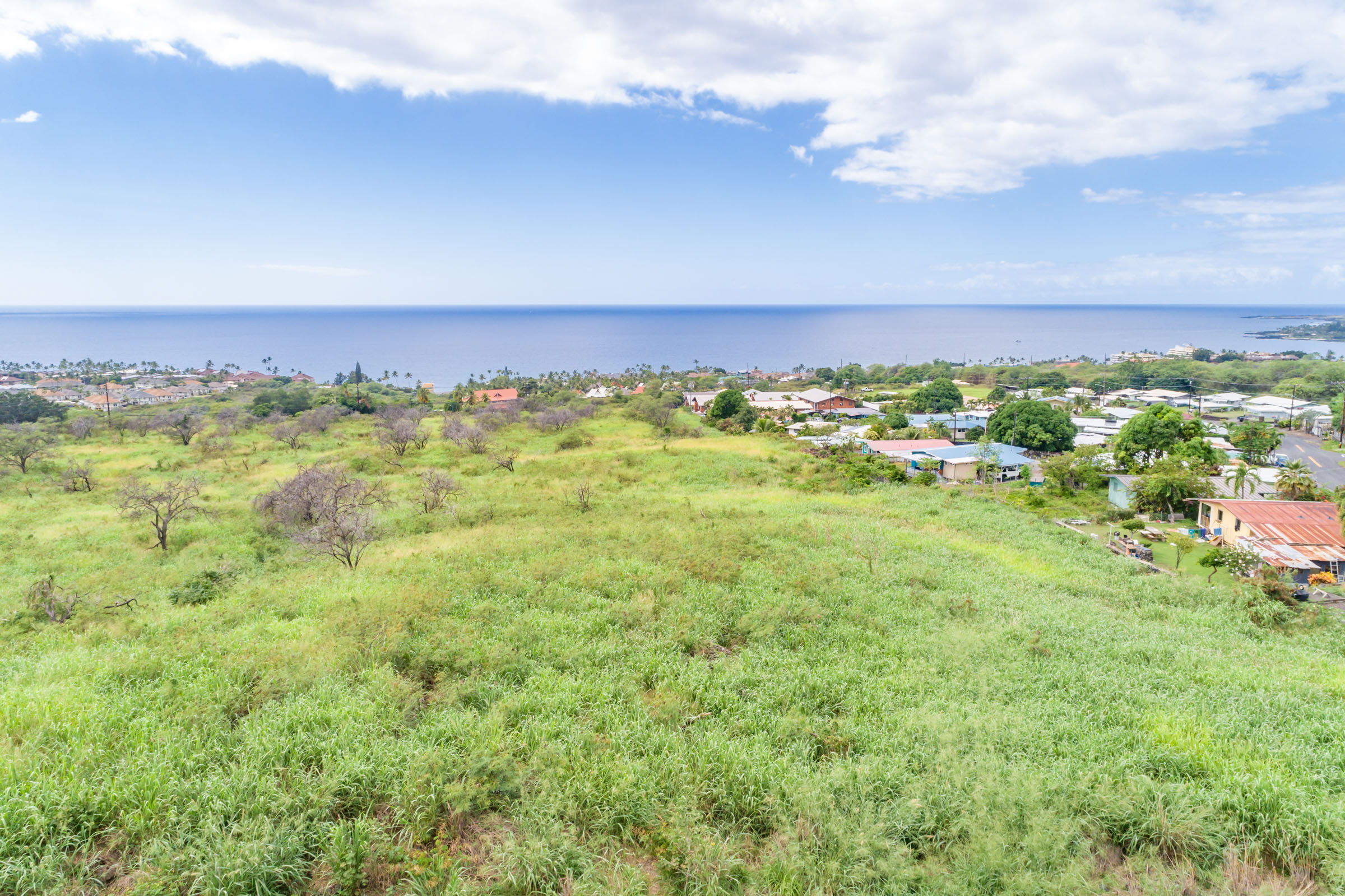 2 St Kuakini Kailua-kona Hi 96740 Kailua-Kona, HI 96740 - Photo 16 of 23 a view of a city