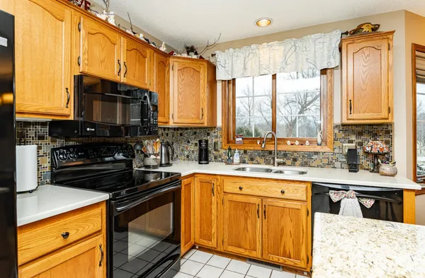 $299,900 | 2619 Tuxedo Lane Northwest, Rochester, MN 55901