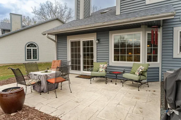 $299,900 | 2619 Tuxedo Lane Northwest, Rochester, MN 55901