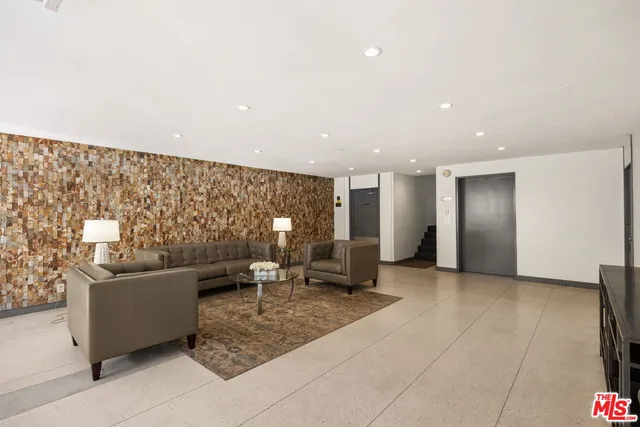 $499,995 | 5625 Windsor Way, Unit 211, Culver City, CA 90230