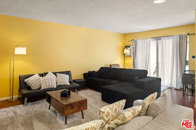 $499,995 | 5625 Windsor Way, Unit 211, Culver City, CA 90230