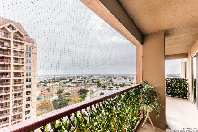 $124,500 | 1 Towers Park Lane, Unit 1813, San Antonio, TX 78209