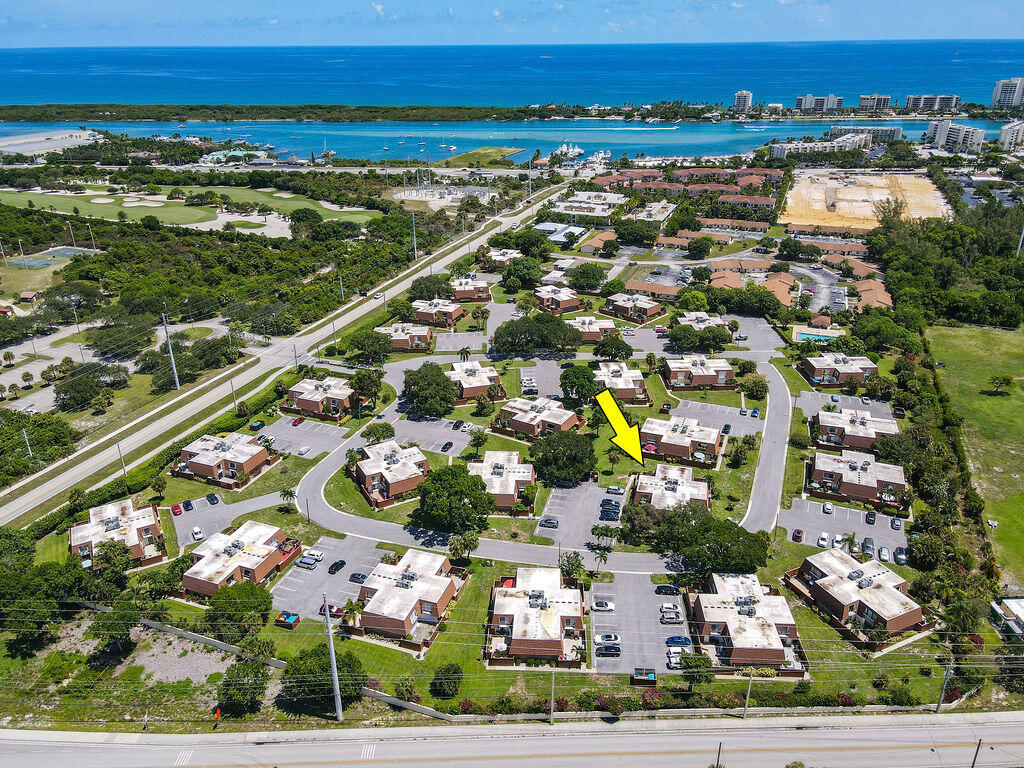 3900 Southeast County Line Road, Unit 22A Jupiter, FL 33469 - Photo 42 of 50 3900CountyLineRd#22AAerials(11)a