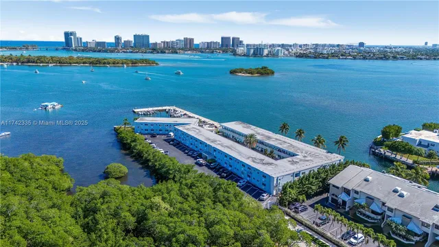 $260,000 | 2700 Northeast 135th Street, Unit 32, North Miami, FL 33181