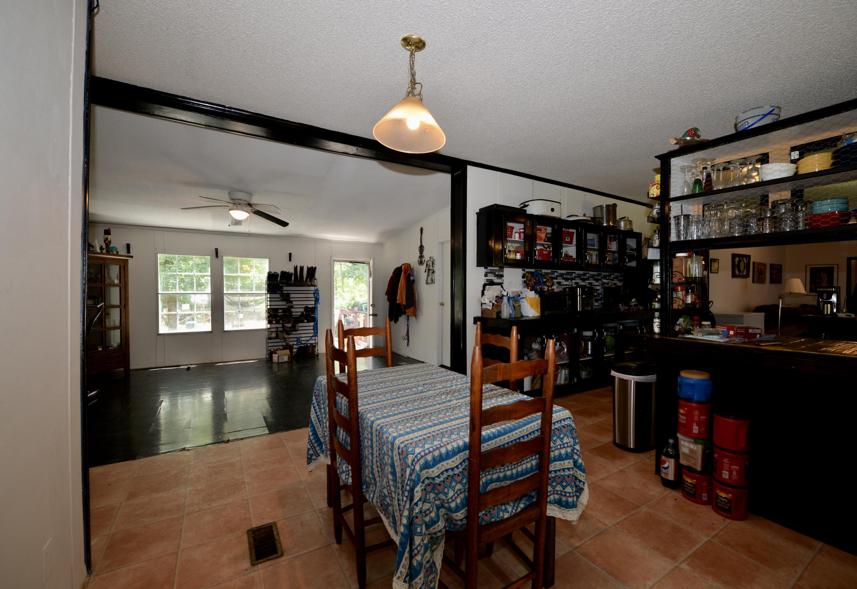 514 Hen House Road Sequatchie, TN 37374 - Photo 5 of 34 EB4175B3-F7F5-4B41-BF79-F799342BE2F4_1_2