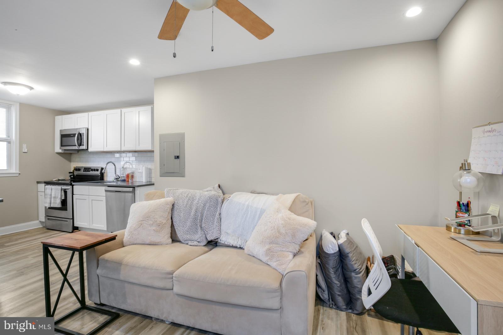 752 South 9th Street, Unit 2R Philadelphia, PA 19147 - Photo 2 of 12