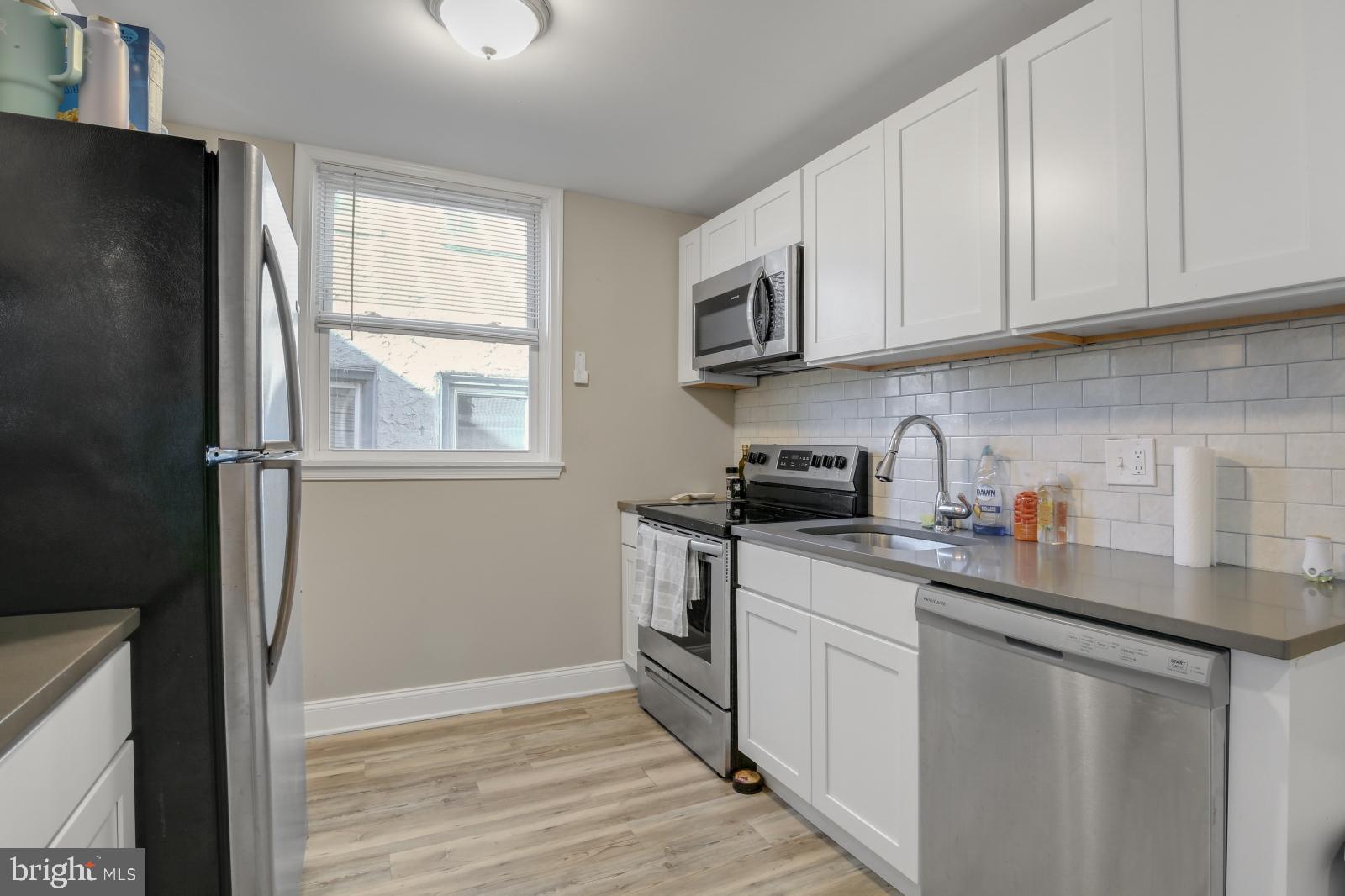 752 South 9th Street, Unit 2R Philadelphia, PA 19147 - Photo 5 of 12
