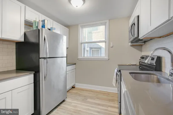$1,100 | 752 South 9th Street, Unit 2R, Philadelphia, PA 19147