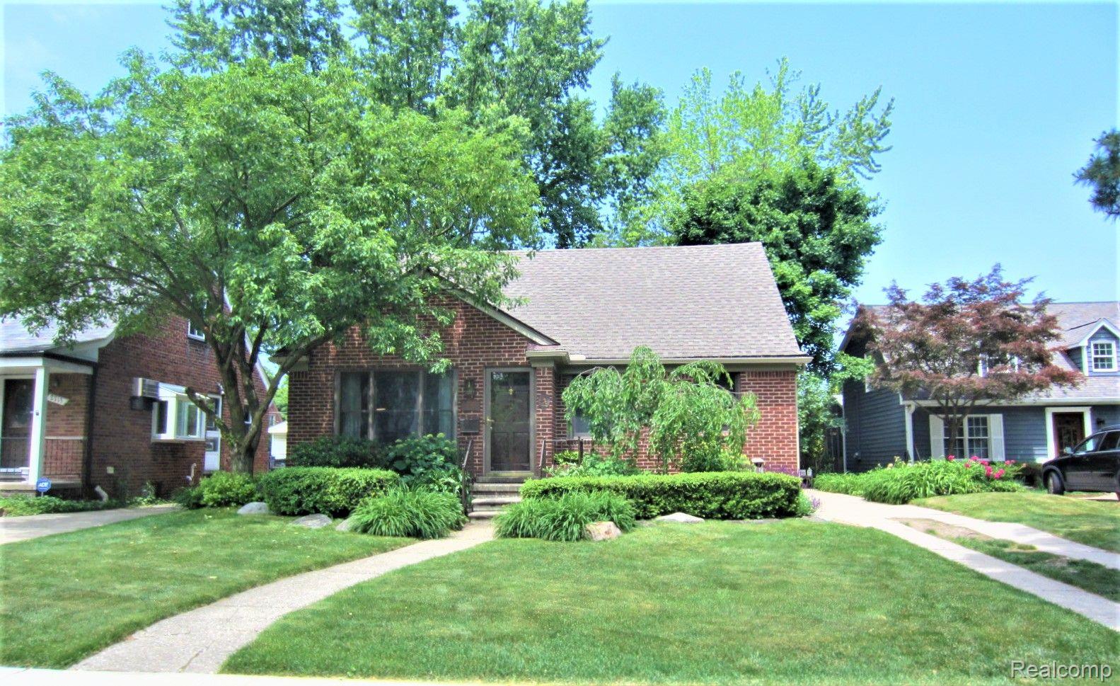 2737 Manchester Road Birmingham, MI 48009 - Photo 1 of 42 2737 Manchester, Birmingham - and absolute gem!