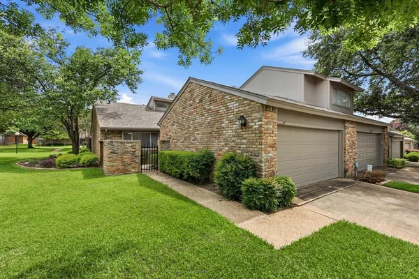 $2,350 | 9624 Highland View Drive, Dallas, TX 75238