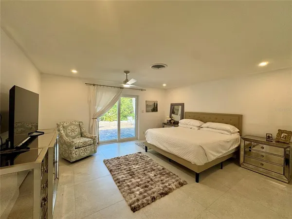 $8,000 | 7372 Melaleuca Way, Sarasota, FL 34242