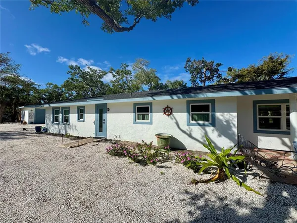$8,000 | 7372 Melaleuca Way, Sarasota, FL 34242
