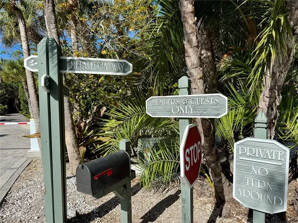 $8,000 | 7372 Melaleuca Way, Sarasota, FL 34242