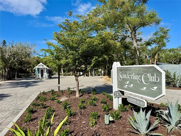 $8,000 | 7372 Melaleuca Way, Sarasota, FL 34242