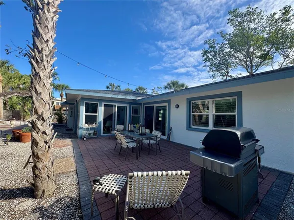 $8,000 | 7372 Melaleuca Way, Sarasota, FL 34242