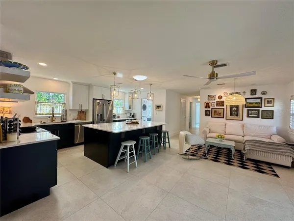 $8,000 | 7372 Melaleuca Way, Sarasota, FL 34242