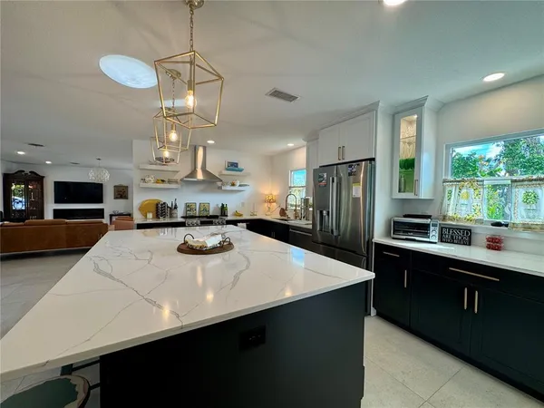 $8,000 | 7372 Melaleuca Way, Sarasota, FL 34242