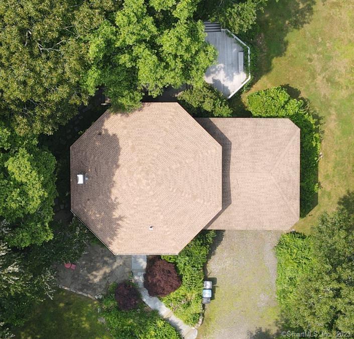 25 Coachman Pike Ledyard, CT 06339 - Photo 9 of 37