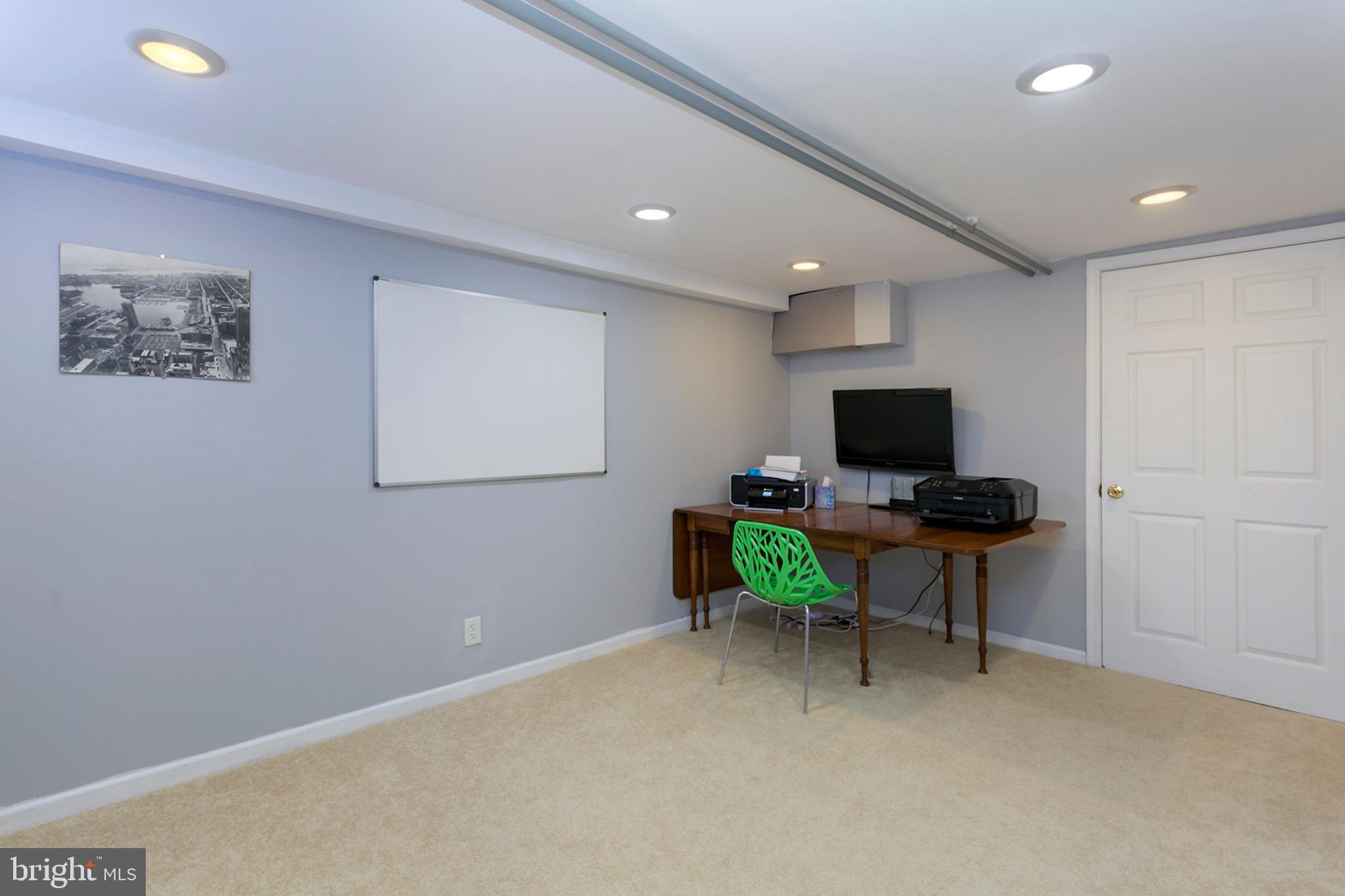 3727 Clarenell Road Baltimore, MD 21229 - Photo 15 of 22 View of lower level family room area.