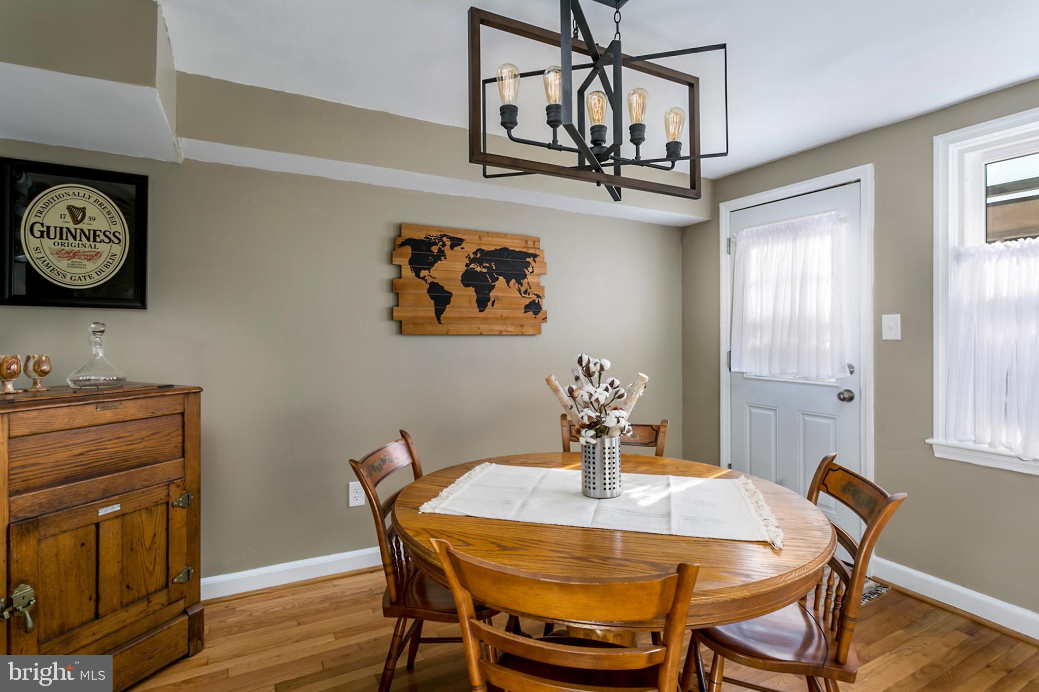 3727 Clarenell Road Baltimore, MD 21229 - Photo 6 of 22 Spacious dining room area.