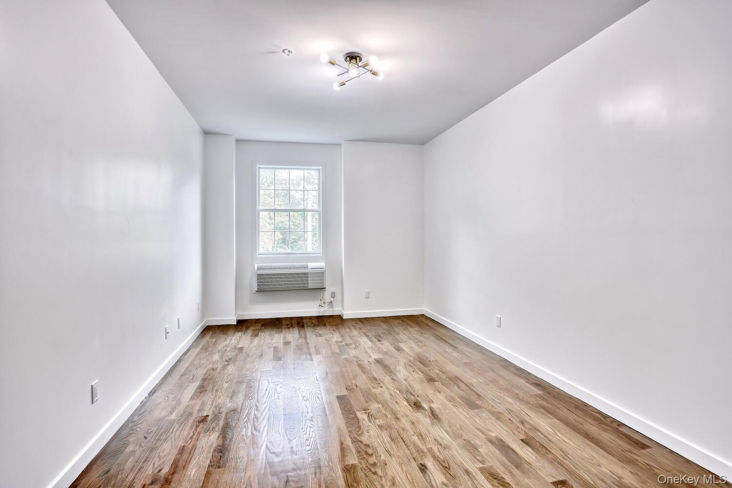 962 Rte 9W, Unit 305 Congers, NY 10920 - Photo 11 of 24