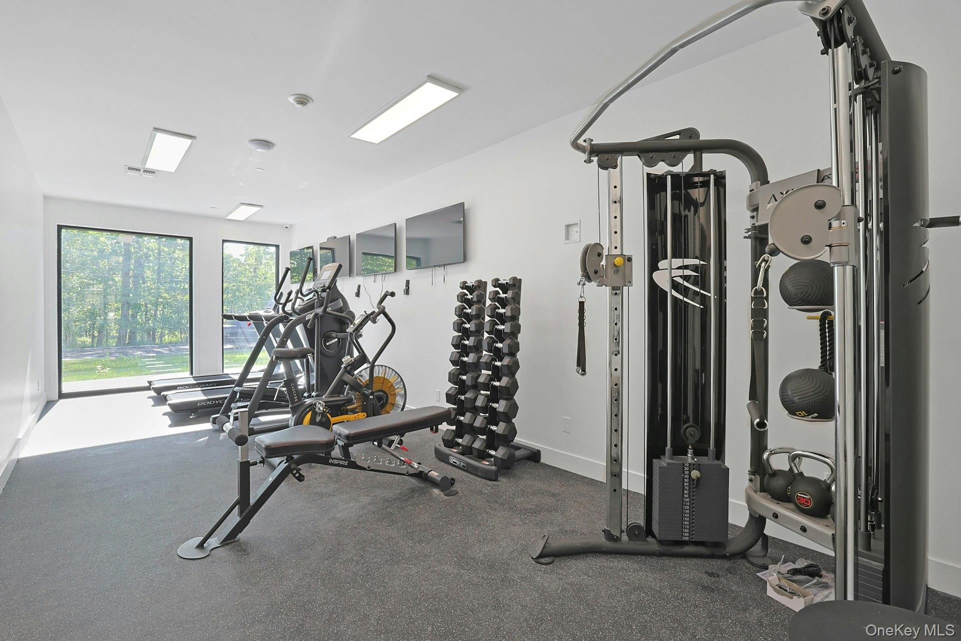 962 Rte 9W, Unit 305 Congers, NY 10920 - Photo 23 of 24 View of exercise room