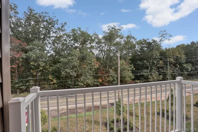 $2,790 | 962 Rte 9W, Unit 305, Congers, NY 10920