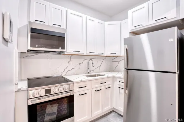 $2,790 | 962 Rte 9W, Unit 305, Congers, NY 10920